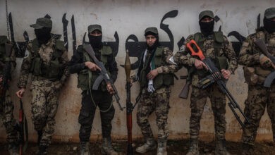 تصویر از روسیه با به خدمت گرفتن جنگجویان سوریه ای برای جنگ های خیابانی علیه نیروهای اوکراینی آماده می شود