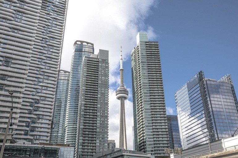 متوسط اجاره آپارتمان در تورنتو با افزایش جمعیت در حال رسیدن به اوج قیمت ها پیش از پاندمی است
