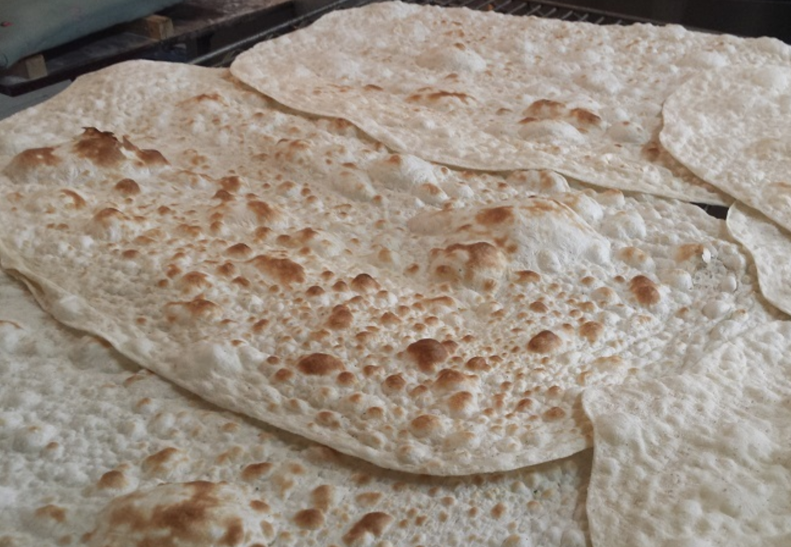 یارانه غیر مستقیم نان در ایران قطع شد؛ در مرحله بعد نوبت روغن، مرغ و پنیر است