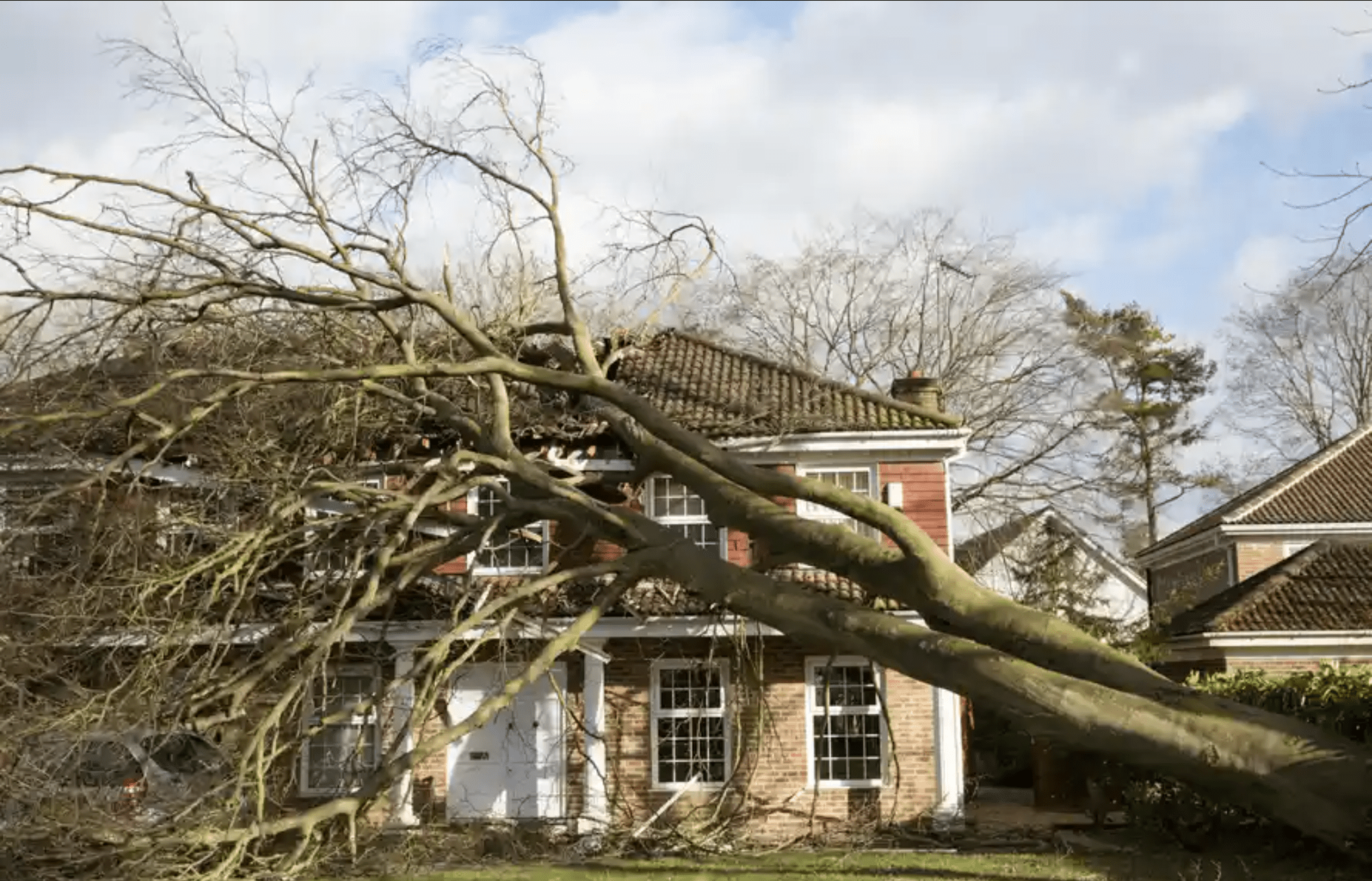 خسارت ناشی از طوفان روز شنبه در جنوب انتاریو و کبک در اغلب موارد تحت پوشش بیمه قرار دارد