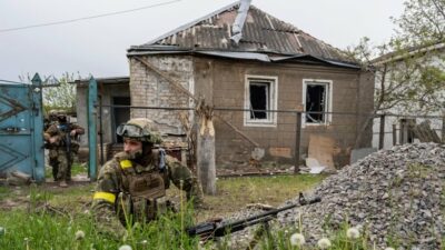 اوکراین گفت نیروهای نظامی روسیه از خارکیف، دومین شهر بزرگ این کشور عقب نشینی کرده اند