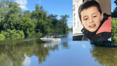 تصویر از پیکر بی جان پسربچه ۱۱ ساله‌‌ای که یکشنبه در انتاریو گم شده بود در رودخانه پیدا شد