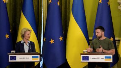 تصویر از کمیسیون اروپا عنوان نامزدی عضویت در اتحادیه اروپا را به اوکراین و مولداوی اعطا کرد