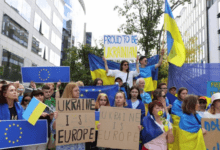 تصویر از اتحادیه اروپا در «لحظه ای تاریخی» عنوان نامزدی عضویت را به اوکراین اعطا کرد