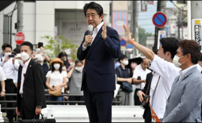 شینزو آبه، نخست وزیر اسبق ژاپن بر اثر اصابت گلوله در جریان مبارزات انتخاباتی جان خود را از دست داد