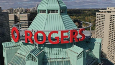 تصویر از قطع گسترده شبکه شرکت راجرز در سراسر کانادا بانک ها، کسب و کارها و مشتریان را با مشکل مواجه ساخته است