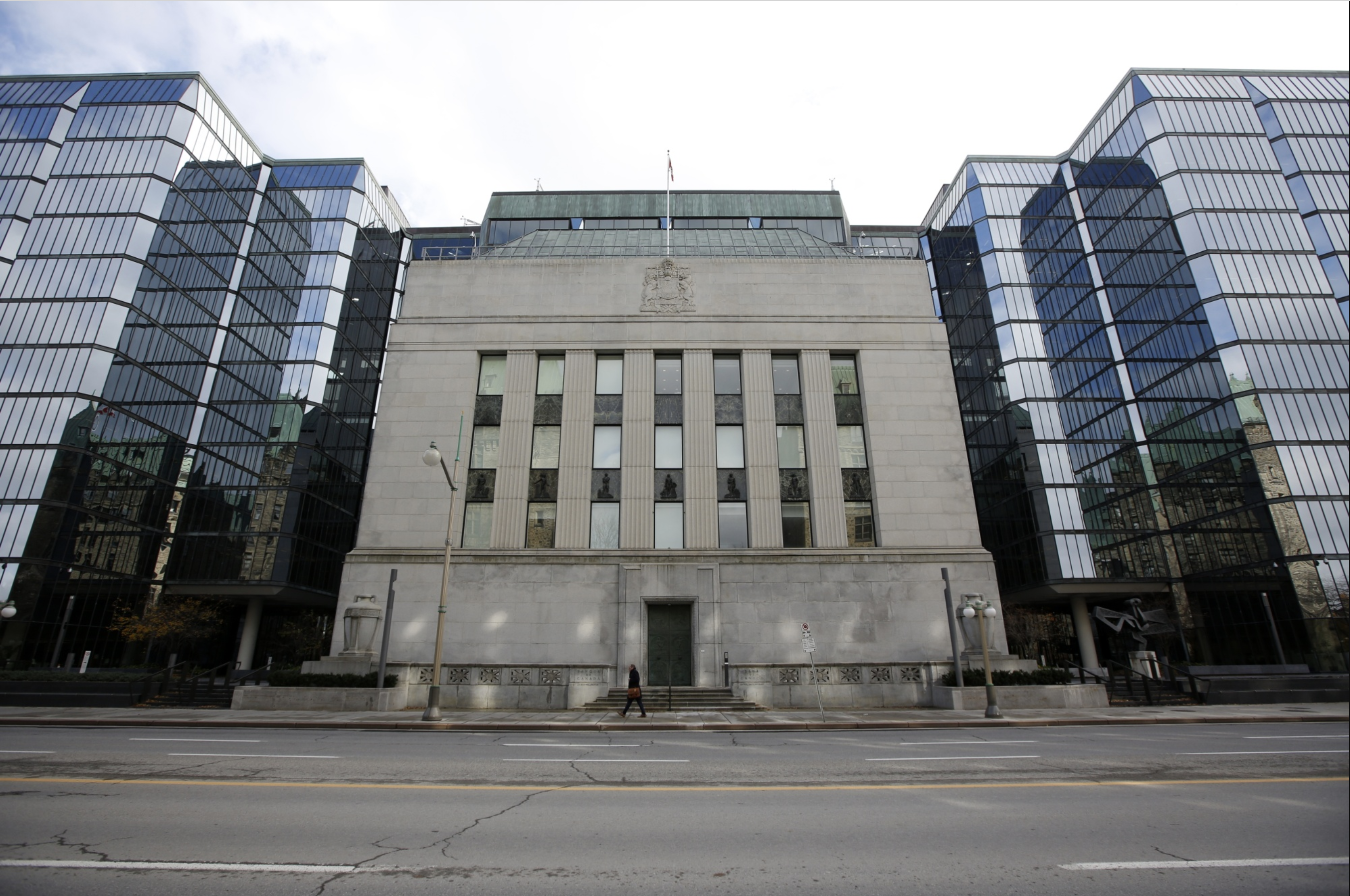 بانک مرکزی کانادا در اقدامی کم سابقه نرخ بهره اصلی را 1 درصد افزایش داد