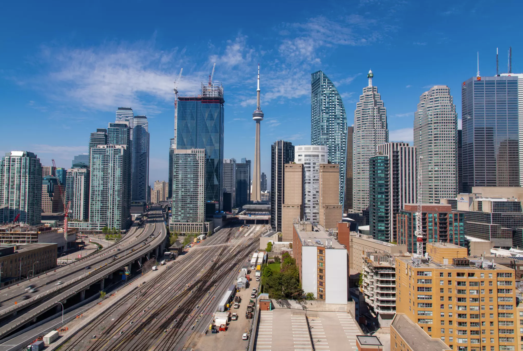 اجاره آپارتمان در تورنتو علیرغم کاهش تقاضا در بازار معاملات مسکن به نرخ بی سابقه ای افزایش یافت