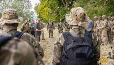 نیروهای نظامی کانادا سربازان اوکراینی را برای جنگ علیه روسیه در انگلستان آموزش می دهند
