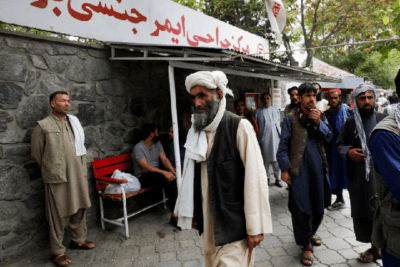 شمار جان‌باختگان انفجار مسجد کابل به 21 نفر رسید