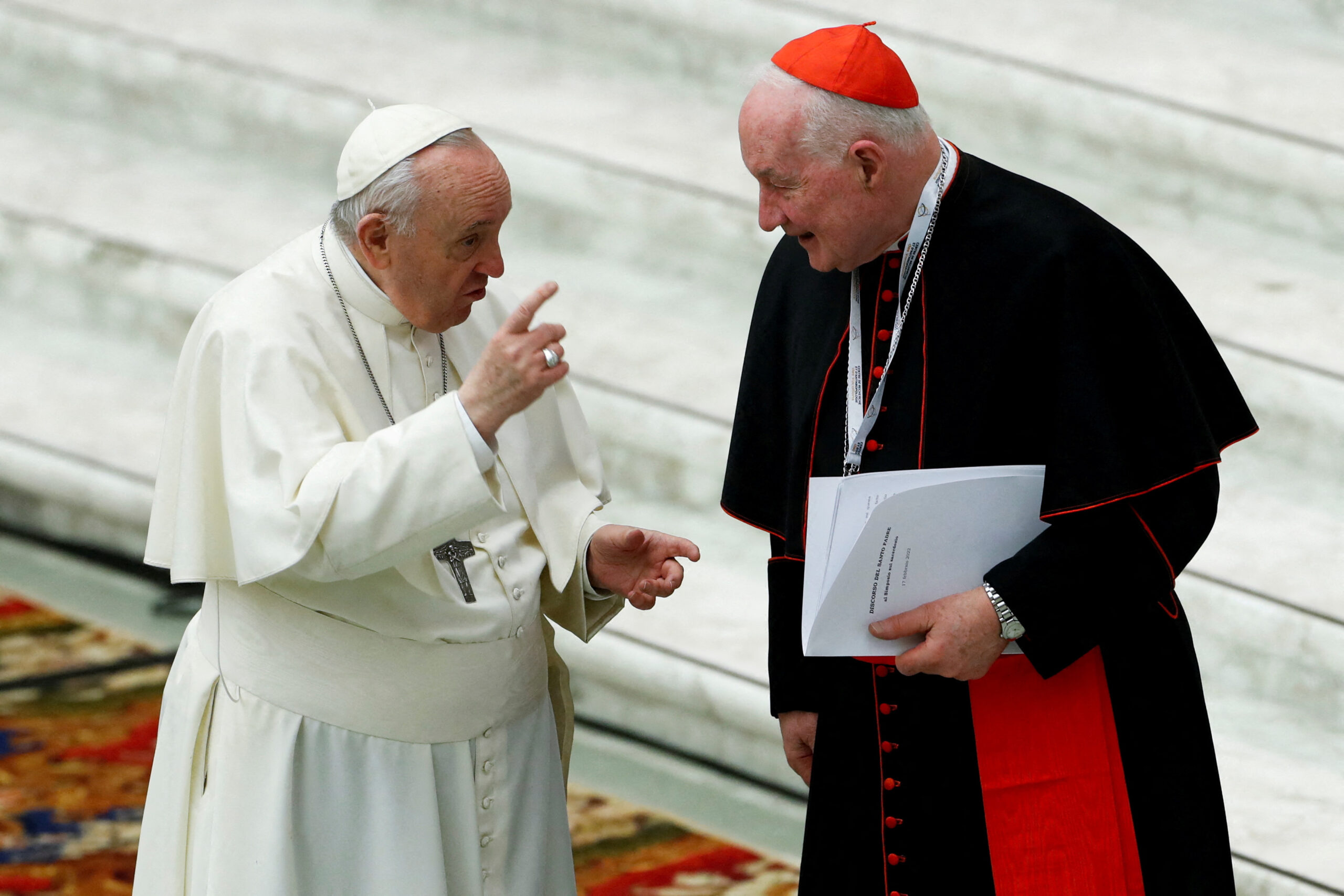 کاردینال همراه پاپ فرانسیس در سفر ماه گذشته به کانادا، مارک اوئلت به تجاوز جنسی متهم شد