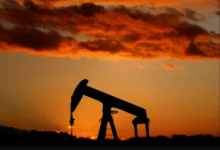 تصویر از بهای نفت در بازارهای جهانی درپی قوت گرفتن پیشرفت مذاکرات برجام کاهش یافت