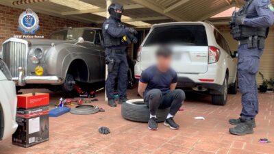 پلیس استرالیا 140 میلیون دلار کوکائین و مت‌آمفتامین را از داخل خودرو بنتلی قدیمی ارسال شده از کانادا کشف کرد