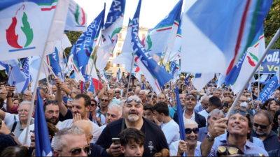 حزب پیشتاز ایتالیا در آستانه انتخابات سراسری جورجیا ملونی را برای اظهارات نئوفاشیستی برکنار کرد