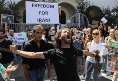 ایران سفیر انگلیس و نروژ را در میان ناآرامی های خشونت آمیز احضار کرد