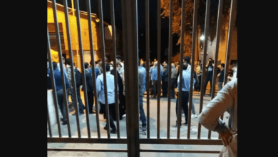 تصویر از اعتراضات ایران؛ ماموران امنیتی به دانشگاه شریف حمله و ده‌ها دانشجو را بازداشت کردند