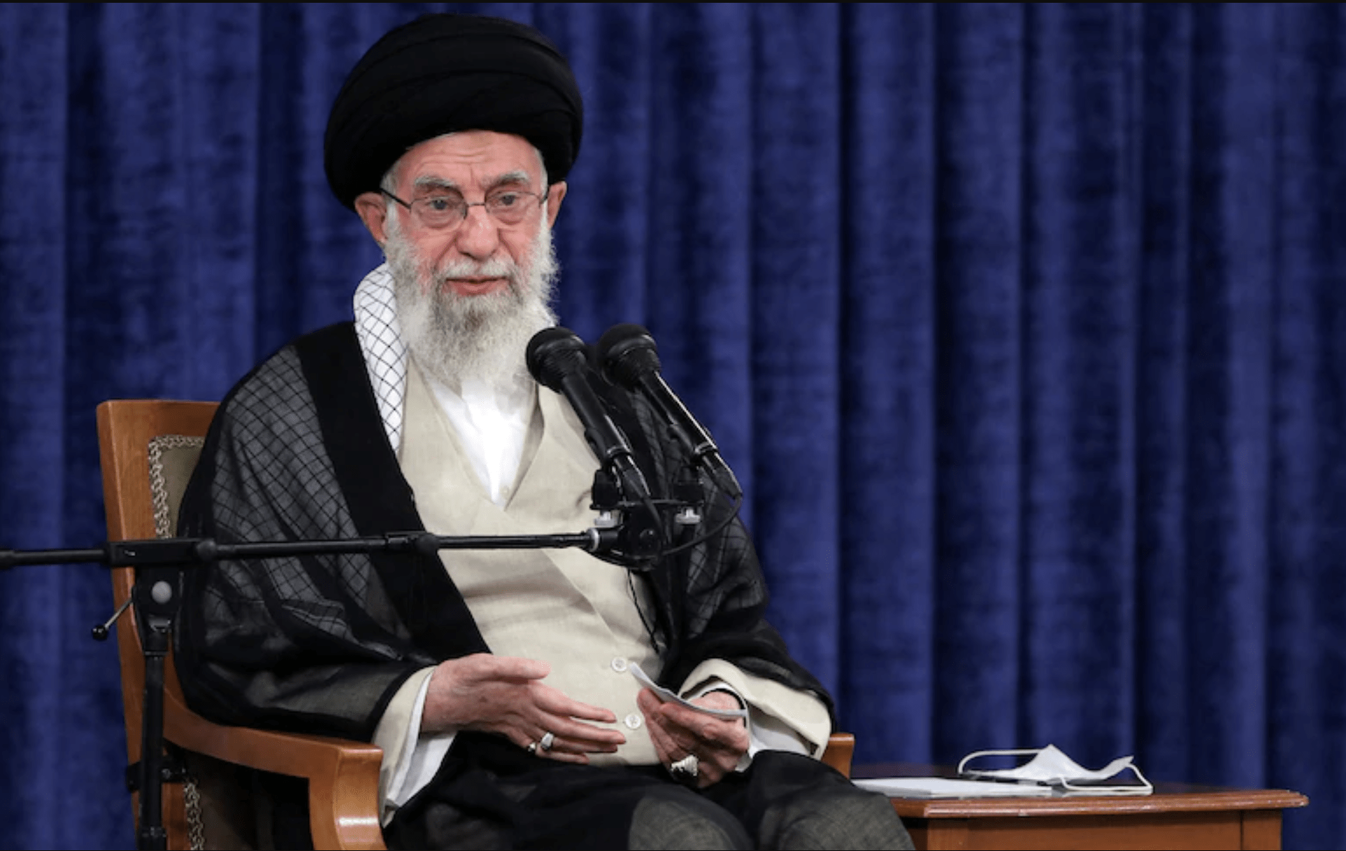 علی خامنه‌ای رهبر ایران هشدار داد جمهوری اسلامی «درختی قدرتمند» است که ریشه کن نمی‌شود