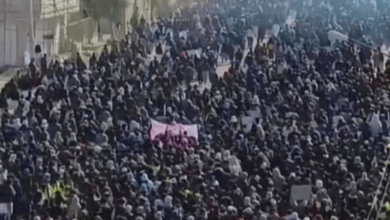 تصویر از مردم معترض و انقلابی سیستان و بلوچستان بعد از نماز جمعه علیه حکومت تظاهرات کردند