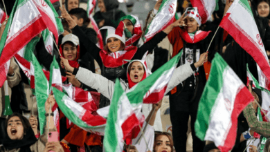 تصویر از زنان مزدور جمهوری اسلامی به تماشای بازی دوستانه فوتبال روسیه رفتند