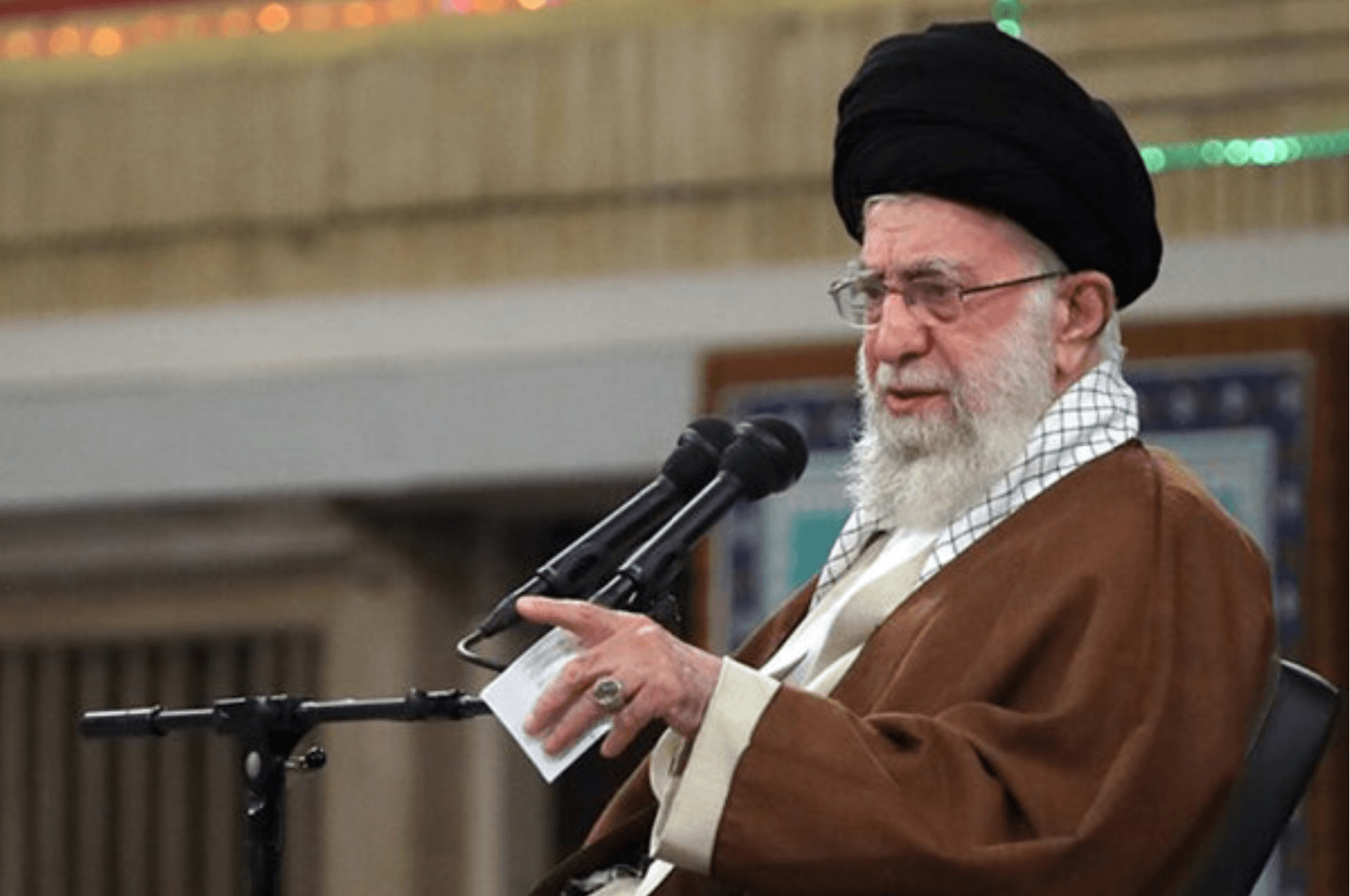 علی خامنه‌ای در سالمرگ روح‌الله خمینی معترضان را «اراذل و اوباش» و «احمق» خواند