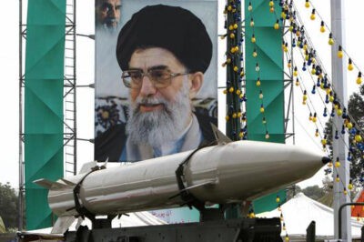 انگلیس، فرانسه و آلمان از لغو تحریم های رژیم ایران بر اساس توافق هسته ای خودداری می کنند
