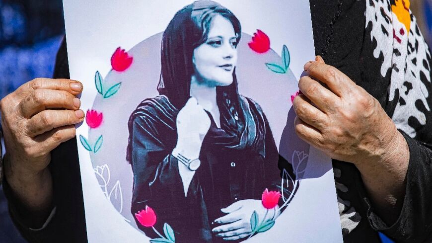 تحولات ایران در سال گذشته پس از وقوع حادثه قتل مهسا امینی