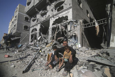 اعراب، بمباران غزه را محکوم می‌کنند و برای صلح با اسرائیل دست و پا می‌زنند