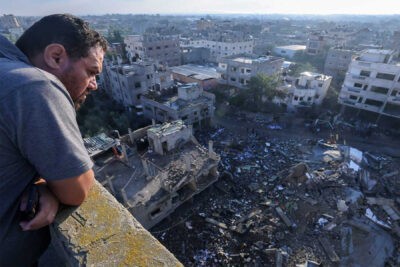 اعراب، بمباران غزه را محکوم می‌کنند و برای صلح با اسرائیل دست و پا می‌زنند