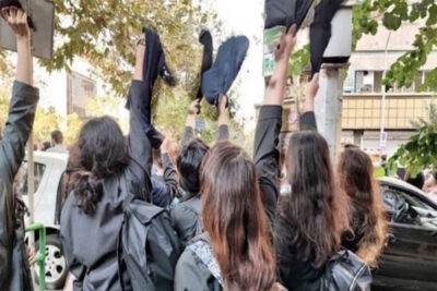 اعتراضات دانش‌آموزان به ورود اجباری ساعت نماز به برنامه درسی تحصیلی
