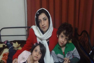 نرگس محمدی، فعال حقوق بشر از زندان برای زنان ایرانی صحبت می کند