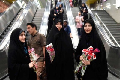 حجاب‌بان های مترو برای سرکوب زنان و دختران