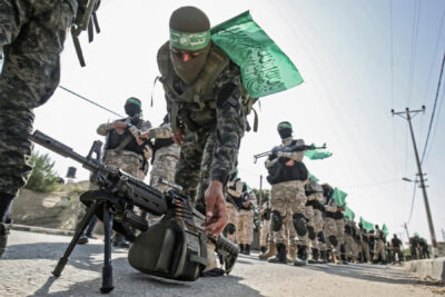 محمدجواد ظریف، می خواهد که کشورش درگیر جنگ مستقیم با اسرائیل یا آمریکا نشود