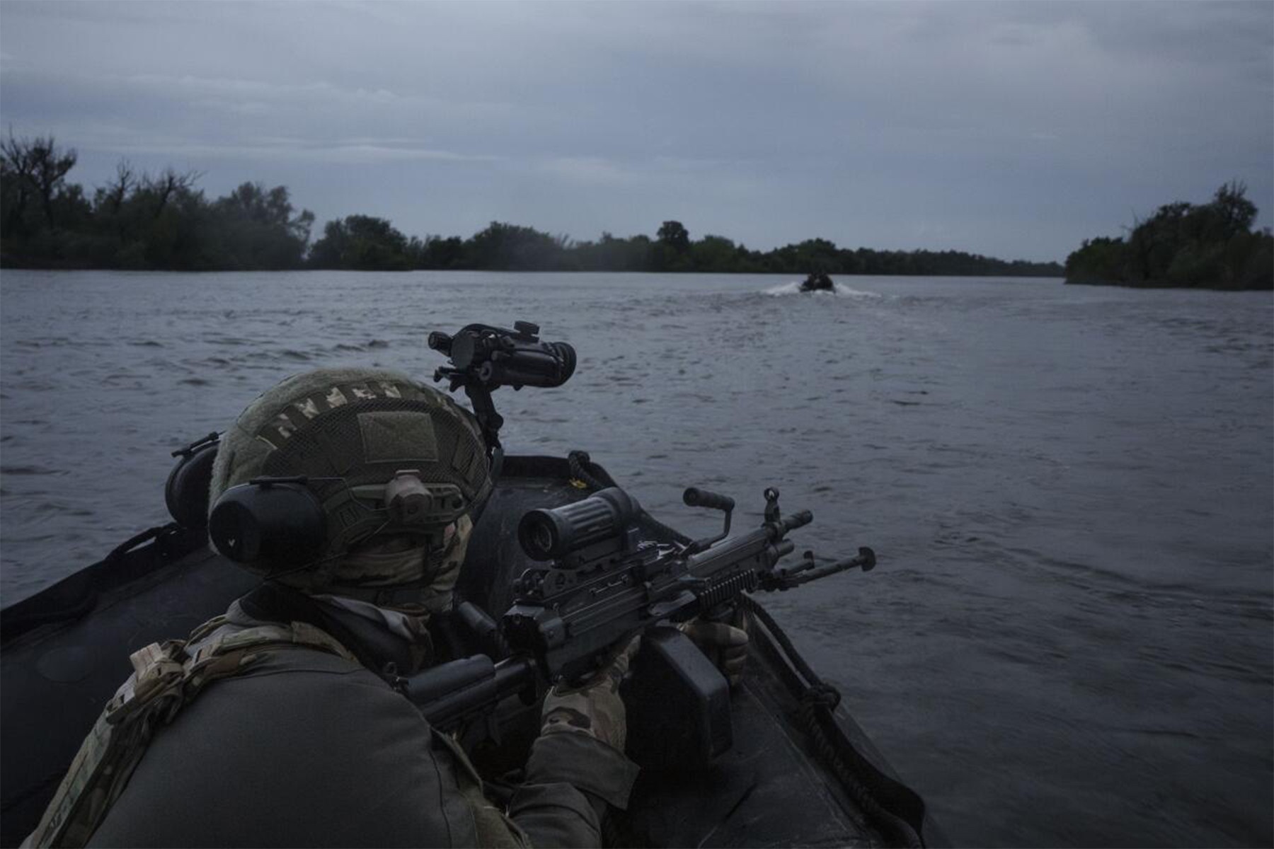 نیروهای اوکراینی برای پیشروی به سمت رودخانه دنیپر تحت کنترل روسیه تلاش می کنند