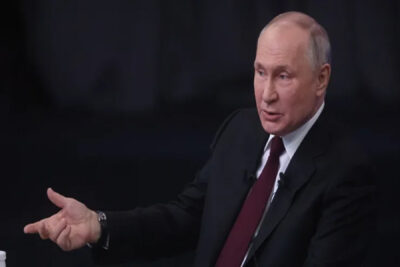 پوتین می‌گوید روسیه هیچ علاقه‌ای به جنگ با ناتو ندارد
