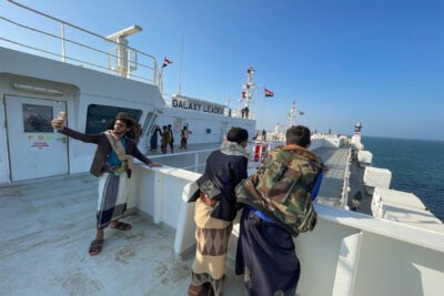 ایجاد ائتلاف بین‌المللی برای توقف تهدید حوثی‌ها برای کشتیرانی جهانی