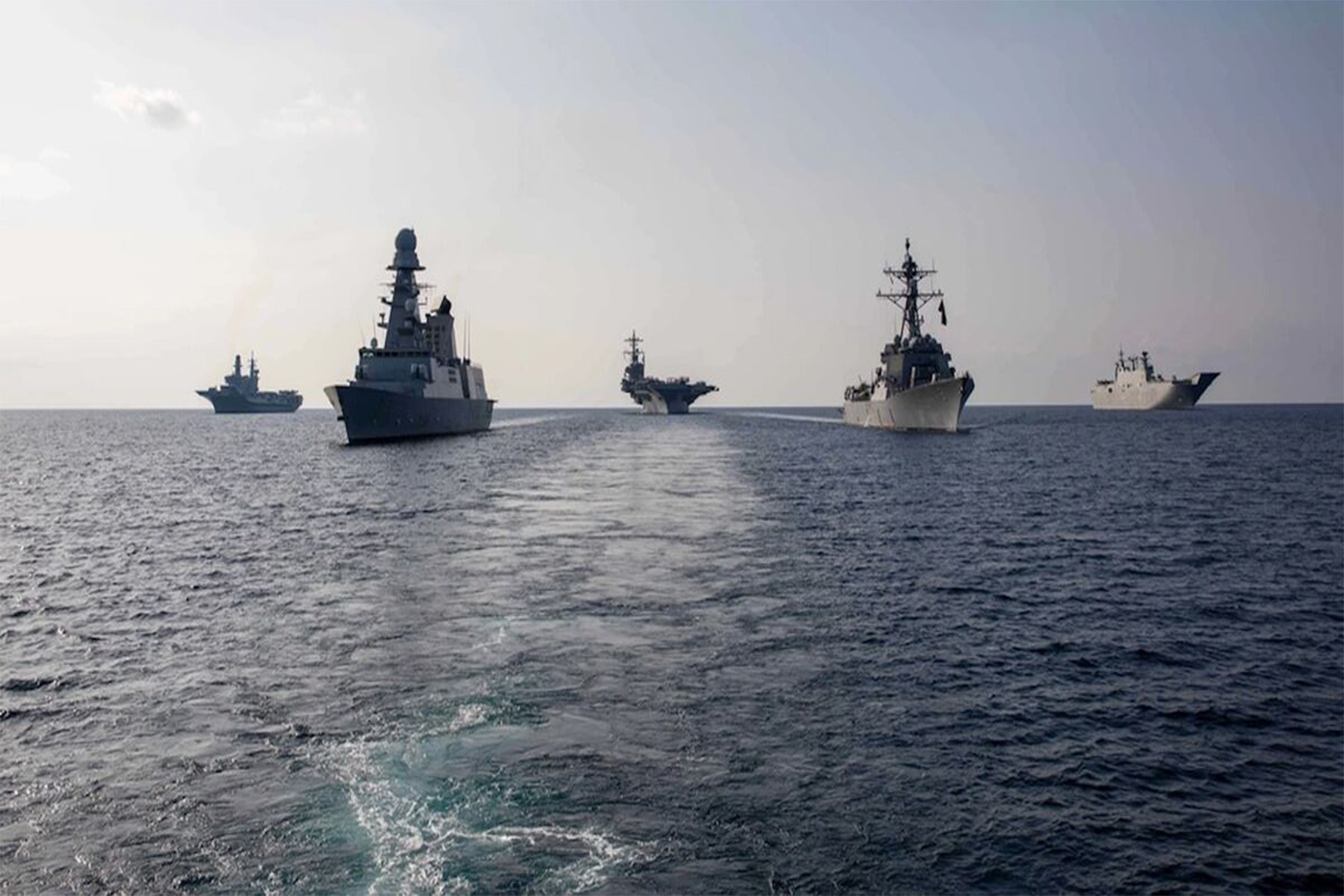 ایالات متحده عملیات چند ملیتی را در دریای سرخ و خلیج عدن اعلام کرد
