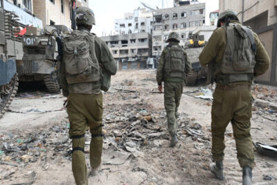 نتانیاهو می گوید که نیروهای اسرائیلی در حال گسترش عملیات در داخل غزه هستند
