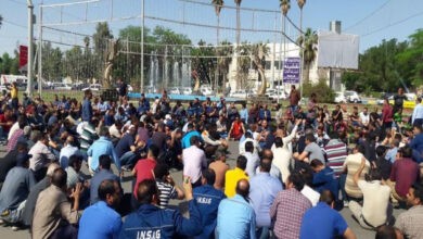 کارگران فولاد اهواز همزمان با ممنوعیت ورود ۲۱ نفر از همکارانشان به شرکت اعتصاب کردند