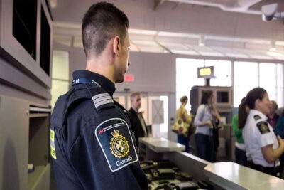 آژانس خدمات مرزی کانادا می گوید ده ها تن از مقامات رژیم ایران از ورود به کشور منع شدند