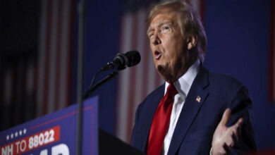 ترامپ باز هم دیکتاتورها را ستایش می‌کند و از مهاجران انتقاد می‌کند