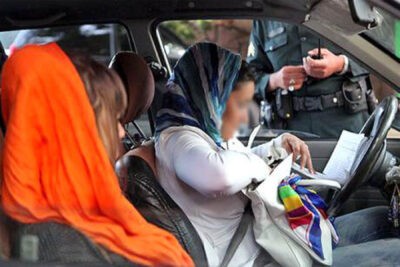 حجاب اجباری؛ بهانه‌ای برای جمهوری اسلامی که با توقیف خودروهای مردم پول به جیب می‌زند