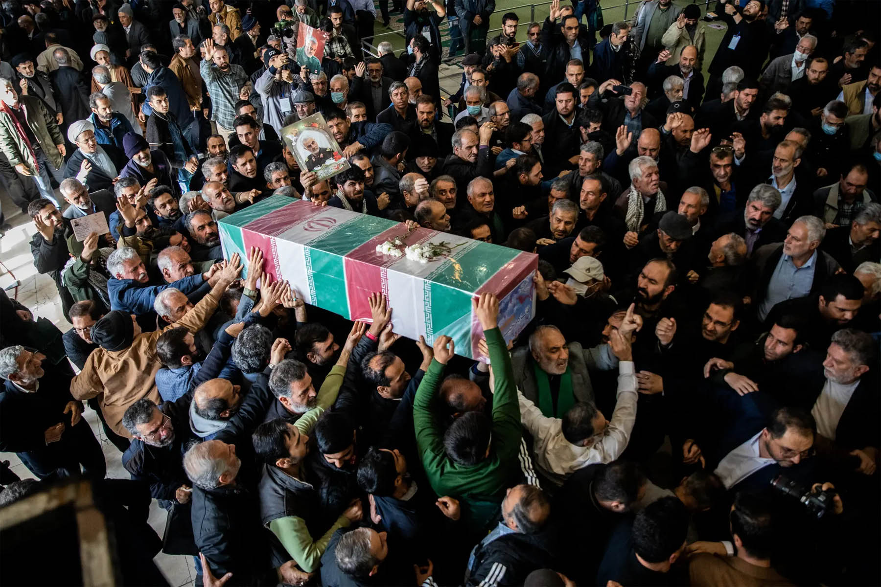 تروریسم در ایران آسیب پذیری جمهوری اسلامی را آشکار می کند که نمی خواهد بپذیرد