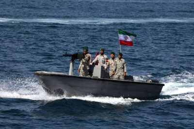 نیروی دریایی جمهوری اسلامی از توقیف یک نفتکش در سواحل عمان خبر داد