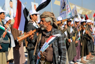آمریکا و بریتانیا حملاتی را علیه اهداف شورشیان حوثی در یمن انجام دادند