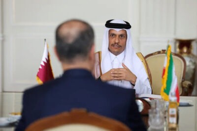 وزیر امور خارجه جمهوری اسلامی با قطر درباره دارایی های تهران صحبت می کند