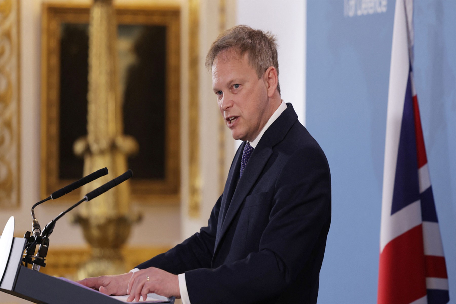 وزیر دفاع انگلیس گفت حملات بریتانیا و آمریکا به حوثی‌های یمن گسترش درگیری نیست