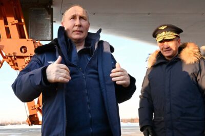 پوتین با بمب‌افکن هسته‌ای جدید پرواز شخصی می‌کند