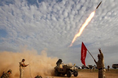 آمریکا با بیش از حملات هوایی به جمهوری اسلامی حمله می کند