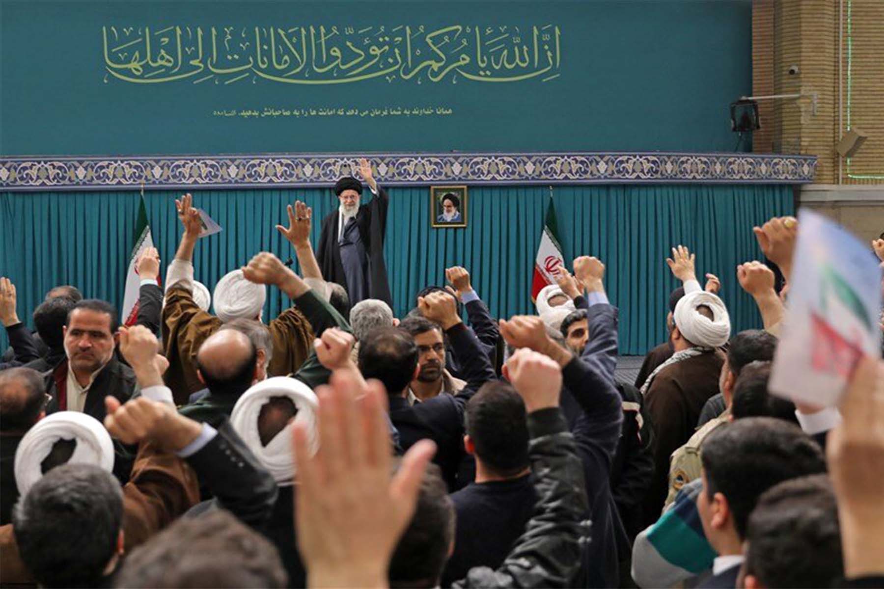 رهبر جمهوری اسلامی: انتخابات ما سالم است و مشکلی ندارد