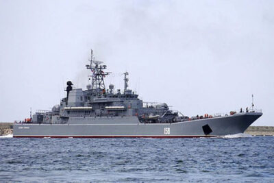 اوکراین می گوید که دو فروند کشتی روسی در نزدیکی کریمه مورد هدف قرار گرفتند